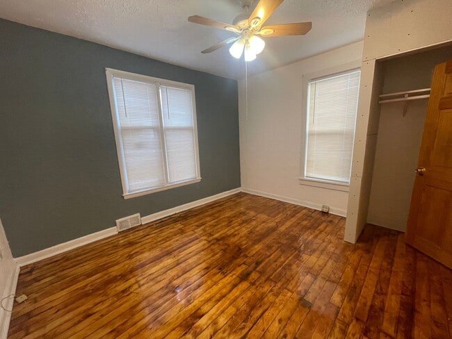Building Photo - 600-02 Buchanan St NE