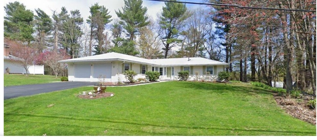 Building Photo - 3 Hickory Ln