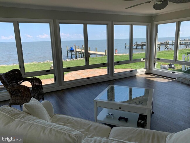 Foto del edificio - 1095 Bay Front Ave