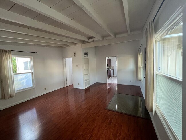 Building Photo - 1785 Vassar Ave
