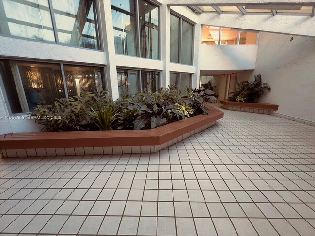 Foto del edificio - 11800 SW 18th St