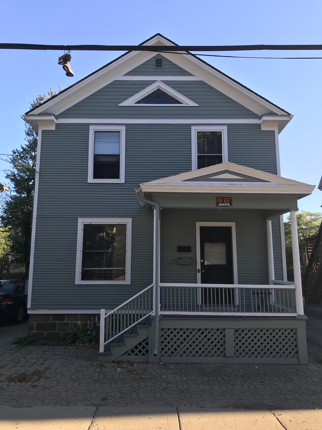 944 Greenwood Ave, Ann Arbor, MI 48104 House Rental in Ann Arbor, MI