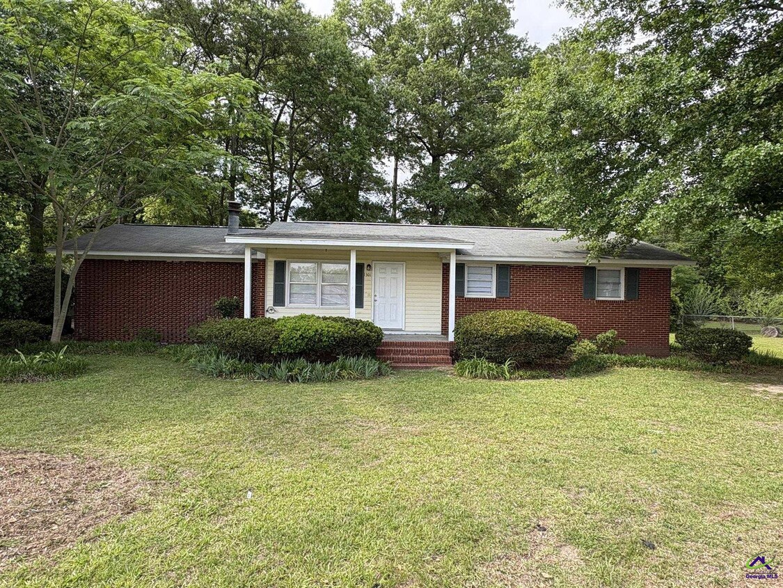 Primary Photo - 1301 Tucker Rd