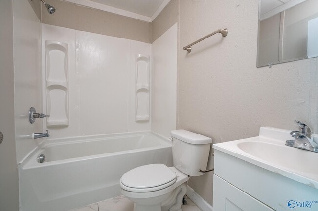 Foto del edificio - 2208 Old Gurley Pike