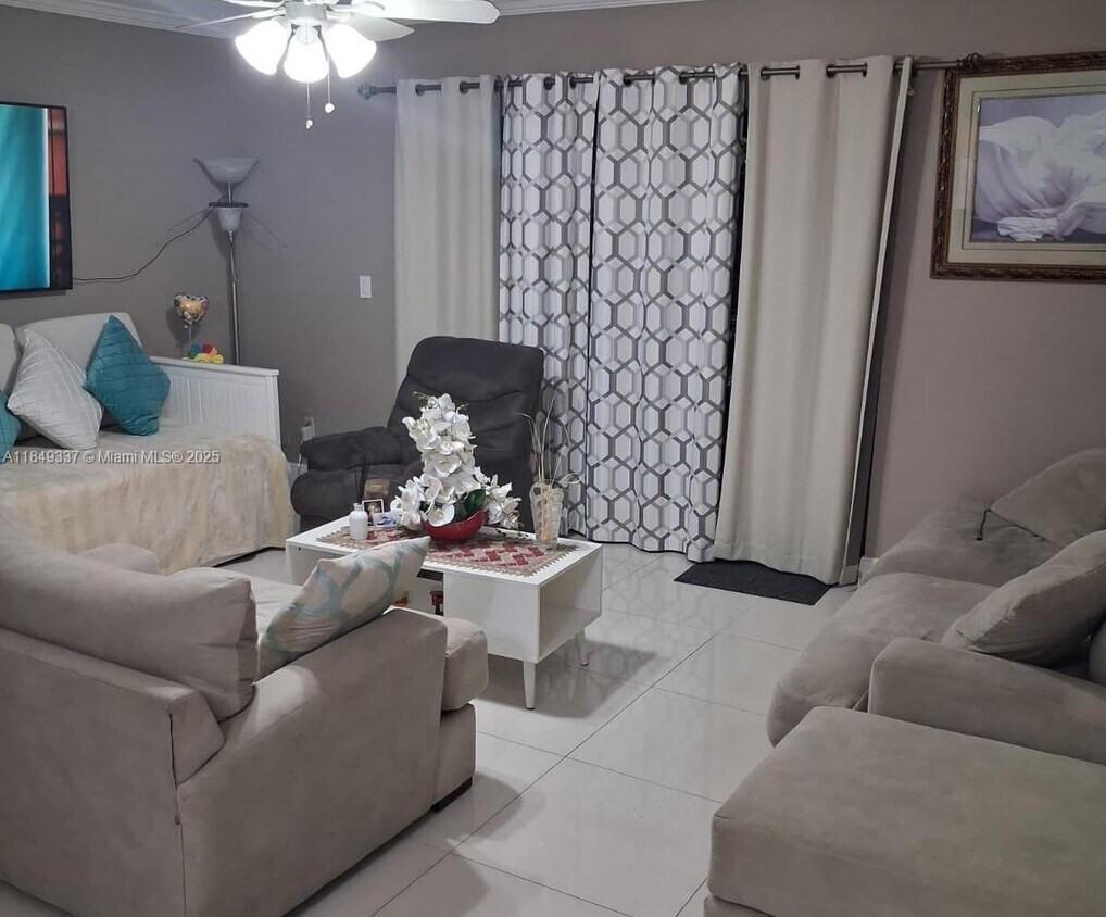 Foto principal - 8007 W 6th Ave