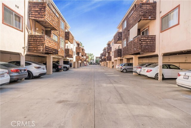 Foto del edificio - 5403 Newcastle Ave