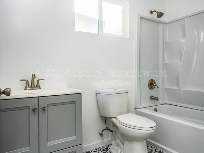 Building Photo - 780 Amador Ave