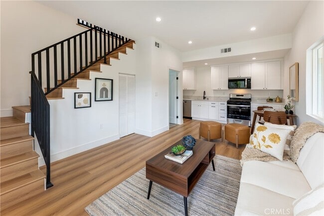 Foto del edificio - 7661 Penfield Ave