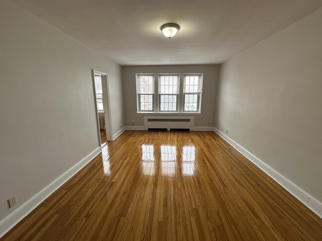 Building Photo - 24 Concord Ave