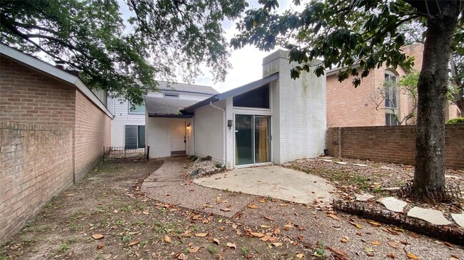 Building Photo - 4714 N Cashel Cir