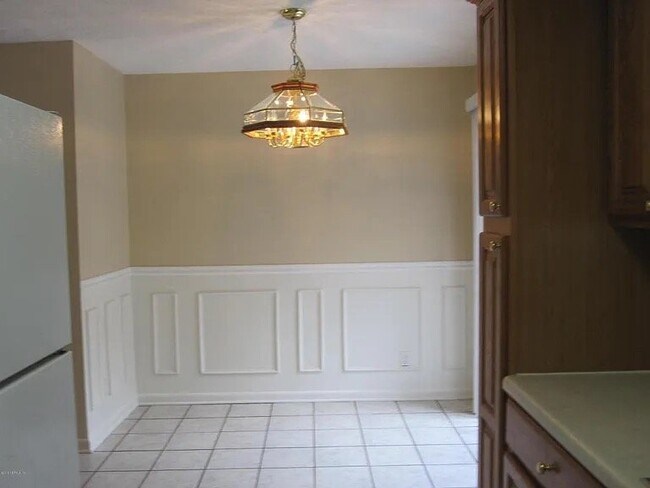 Building Photo - 434 Hayton Ave