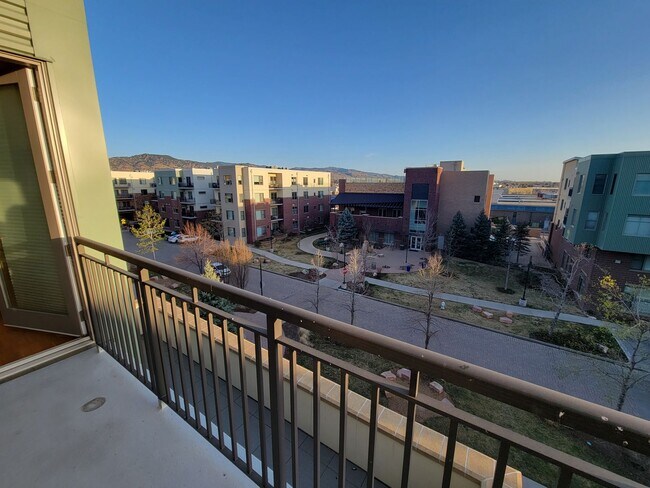 Foto del edificio - Luxury, Spacious 1 bedroom Apartment in Boulder at the Famous Peloton