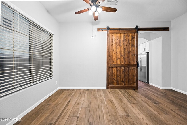 Building Photo - 4231 E Marshall Ave