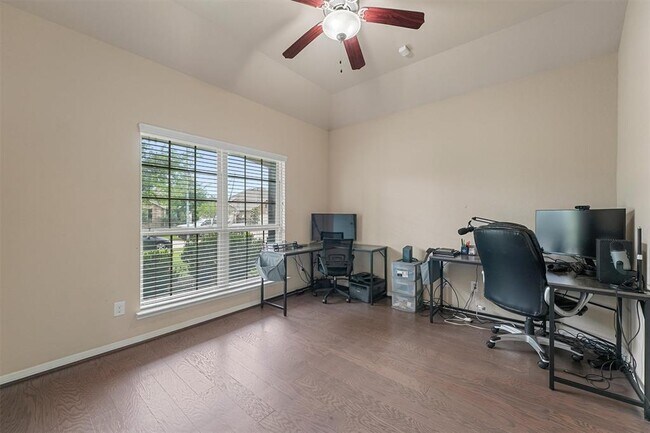 Foto del edificio - 23618 Monte Lago Ln