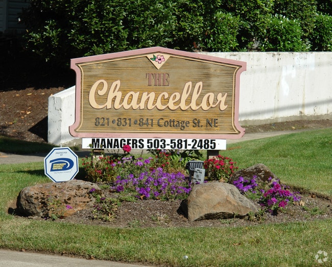 Building Photo - Chancellor Apartments