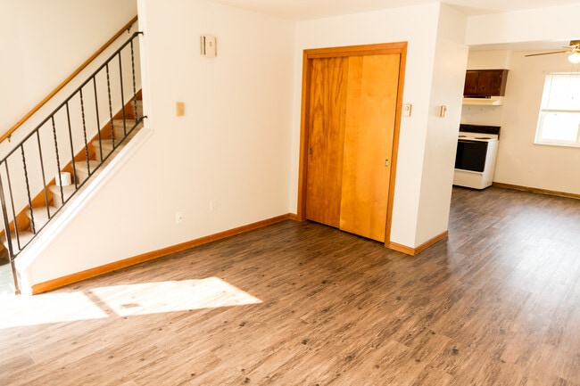 Building Photo - 1 Fincher Ln