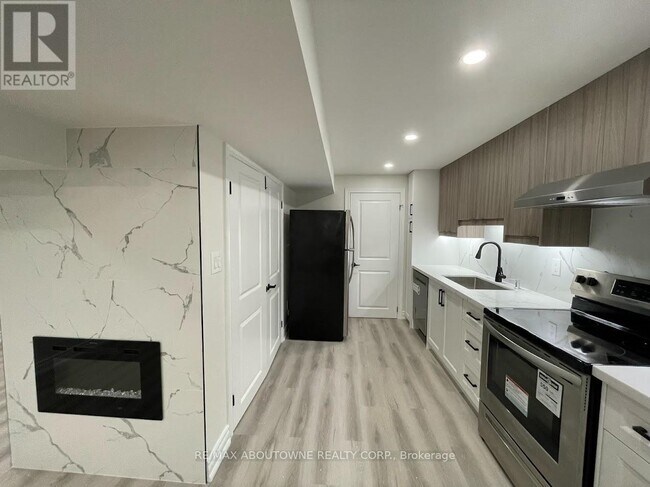 Building Photo - 341 Ironside Dr