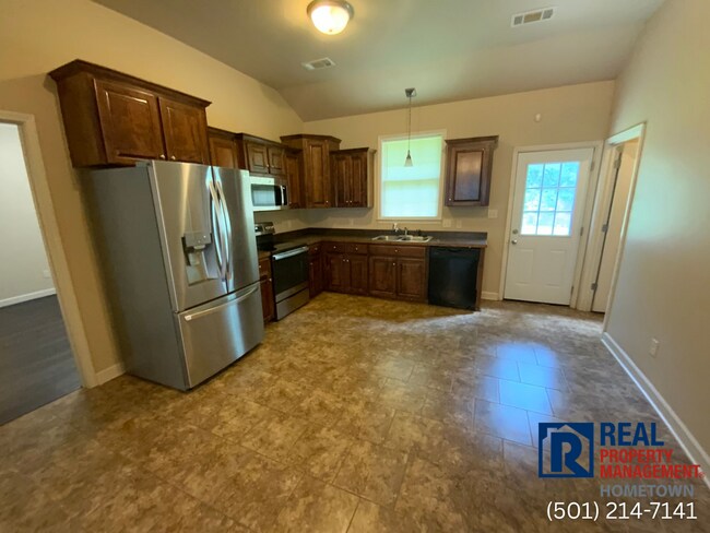 Foto del edificio - 7503 Royal Oaks Dr