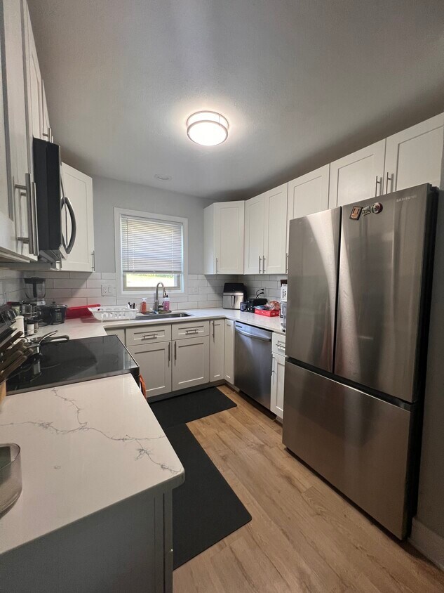 Foto principal - 1848 Bright View Dr