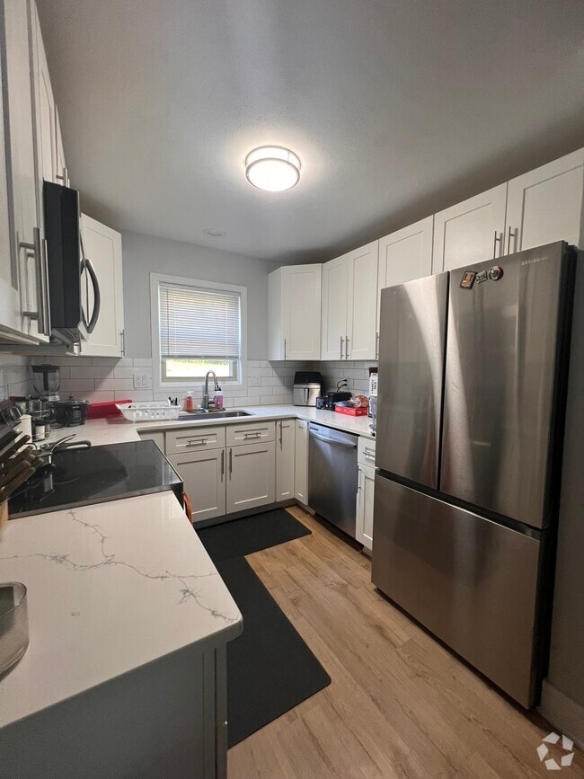 Building Photo - 1848 Bright View Dr