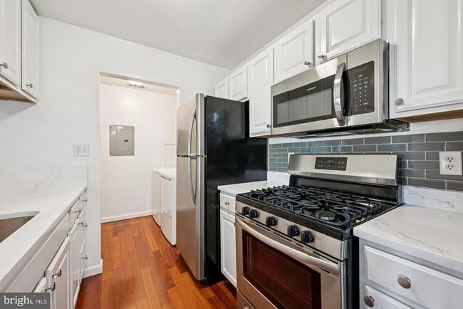 Foto del edificio - 706 Woodhollow Dr