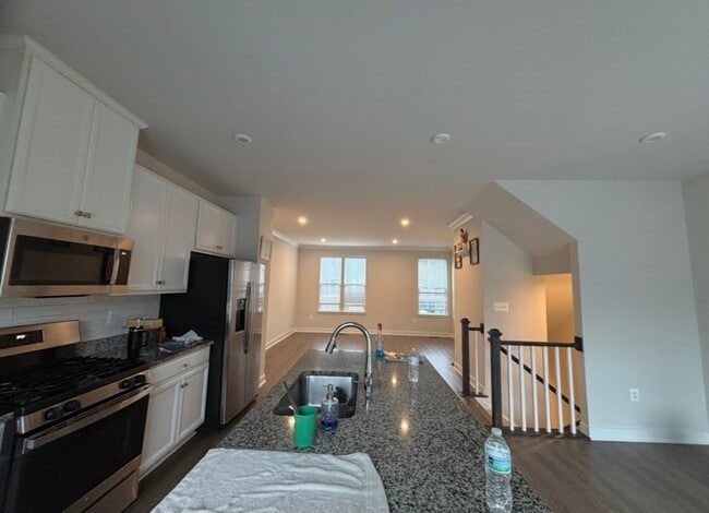 Foto del edificio - 2408 Crescent Wy