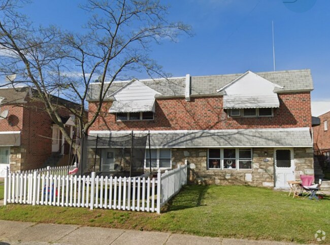 Building Photo - 2333 Benson St