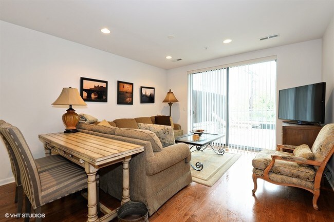 Foto del edificio - 1720 Oak Ave