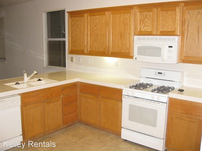 Building Photo - 4 br, 2.5 bath House - 4035 Louis Krohn Dr