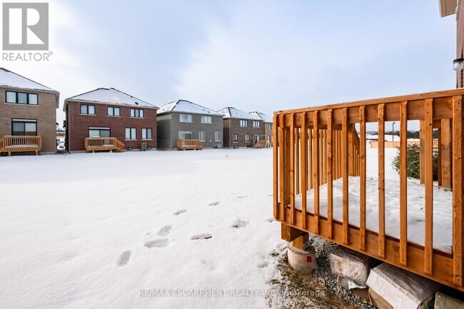 Building Photo - 48 Sparrow Wy