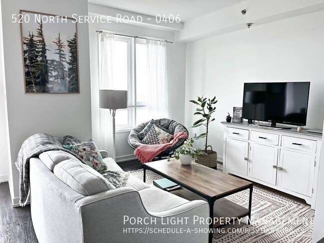 Photo du bâtiment - 1 Bed + Den Condo in Grimsby on the Lake -...