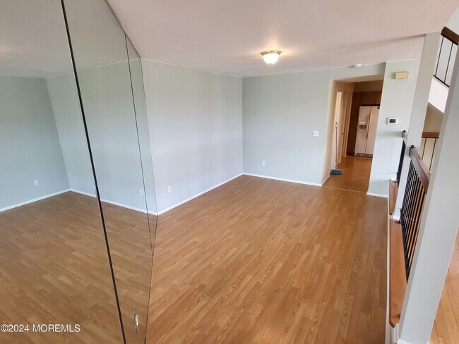 Building Photo - 99 Cotswold Cir