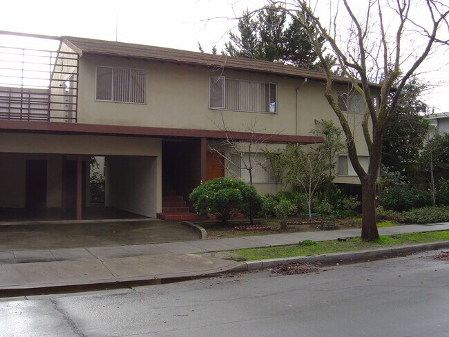 Building Photo - 2160 Ash St