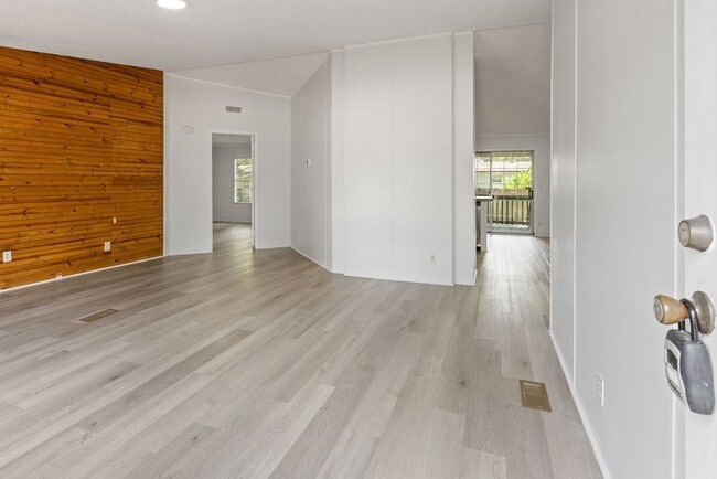 Building Photo - 16474 N Emerson Cir