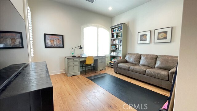 Building Photo - 94 Interstellar