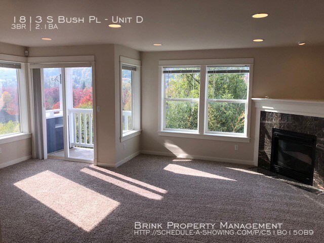 Building Photo - 1813 S Bush Pl
