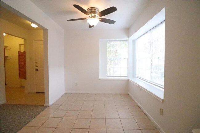 Building Photo - 7434 Parkland Manor Dr