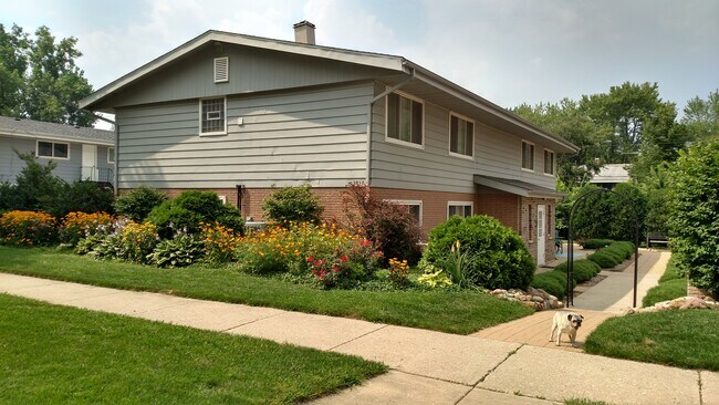 Landscaped Gardens - 1317 Argo Ln