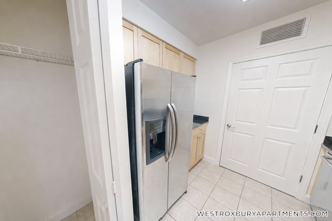 Building Photo - 126 Edgemere Rd