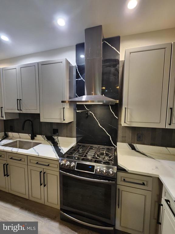 Foto principal - 3504 Woodbrook Ave