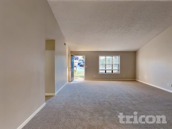 Foto del edificio - 308 Knollwood Ln