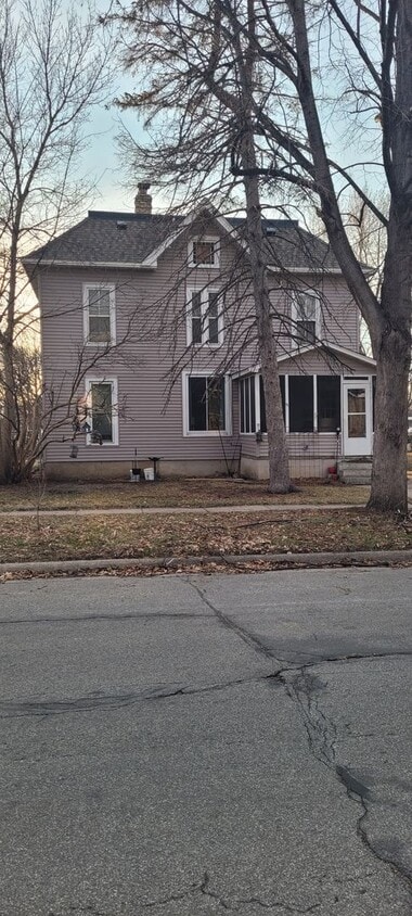 Primary Photo - 520 3rd St