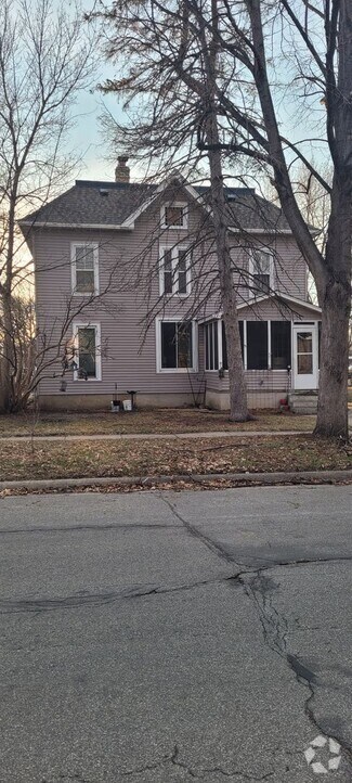 Building Photo - 520 3rd St