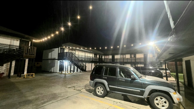 Building Photo - 3613 Euclid St