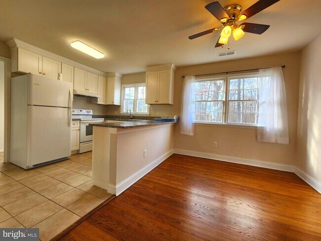 Foto del edificio - 11712 Aden Rd