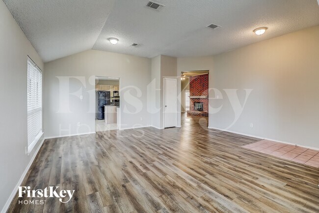 Building Photo - 912 Winterbury Ct