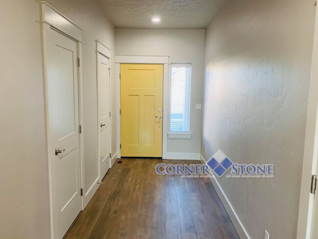 Building Photo - Pet Friendly Home in Boise!!