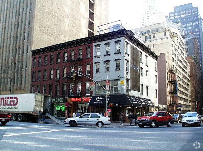 Building Photo - 248 E 44th St