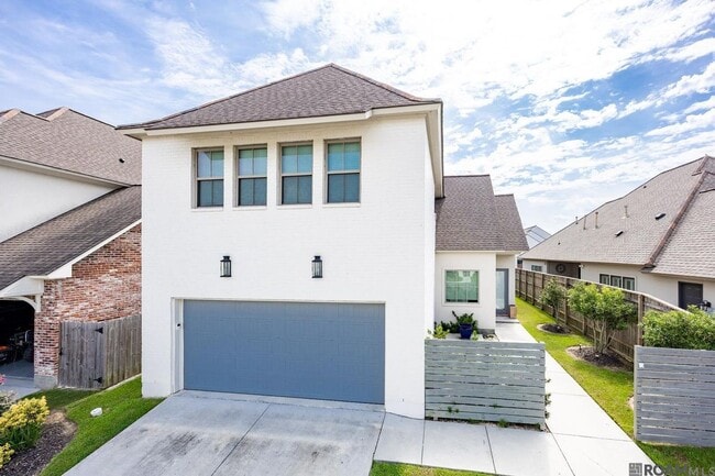 Building Photo - 8543 Landau Dr
