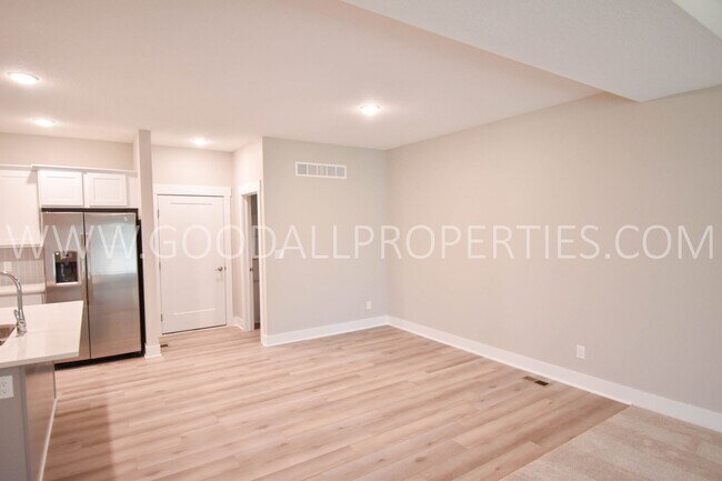 Building Photo - 16609 Wilden Dr
